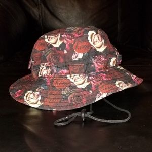 Bucket hat